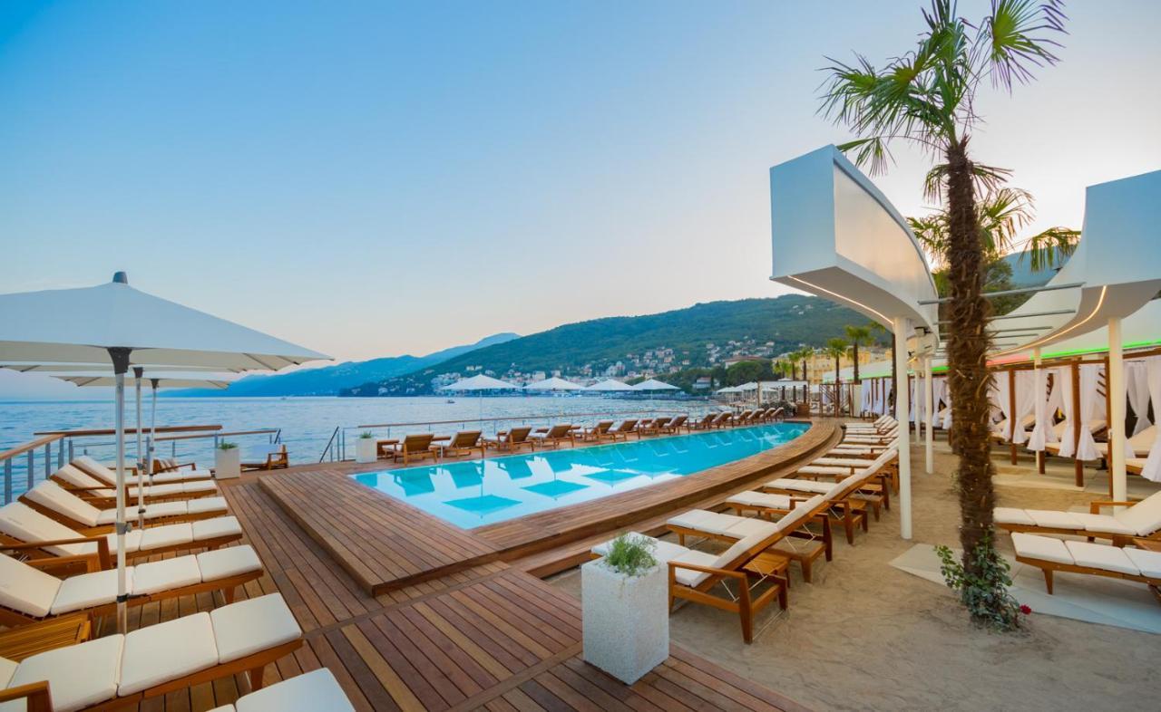 Deluxe Apartment Dora With A Private Parking, Terrace And See View Rijeka Eksteriør billede