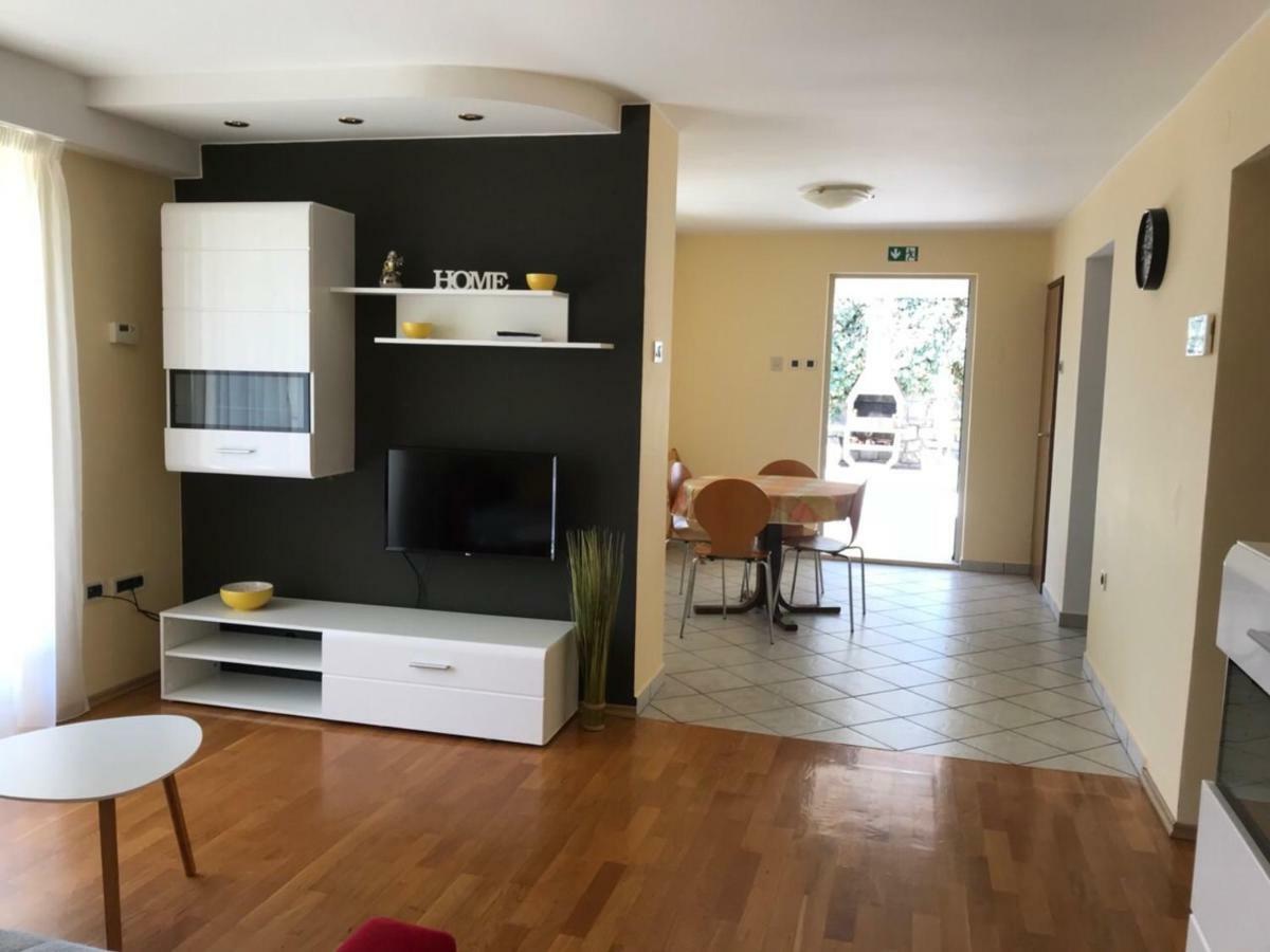 Deluxe Apartment Dora With A Private Parking, Terrace And See View Rijeka Eksteriør billede
